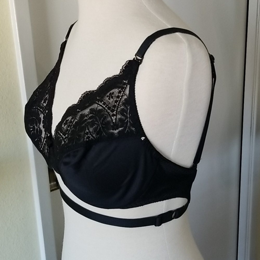 Vassarette Black Front Strap Wire Lace Bra